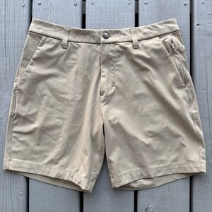 Lululemon Commission Classic Fit 7” Shorts Size 30 Beige Performance Stretch